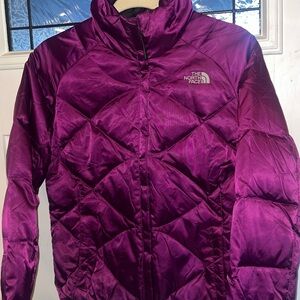 The North Face Women's Vibrant Purple Puffer Jacket 550